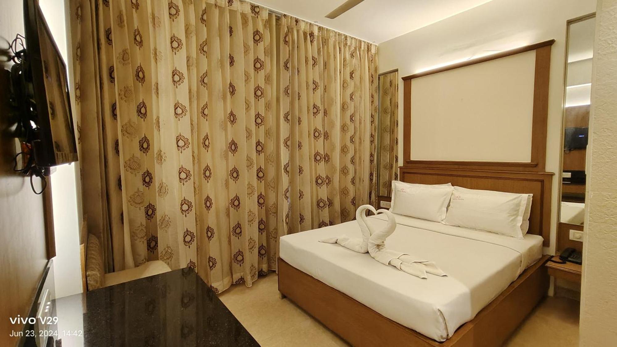 Standard Double Room,1602986472:JPEG